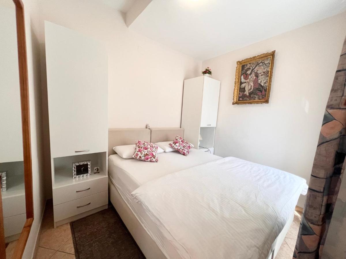 Apartments Tereza Novigrad Istria Exteriör bild