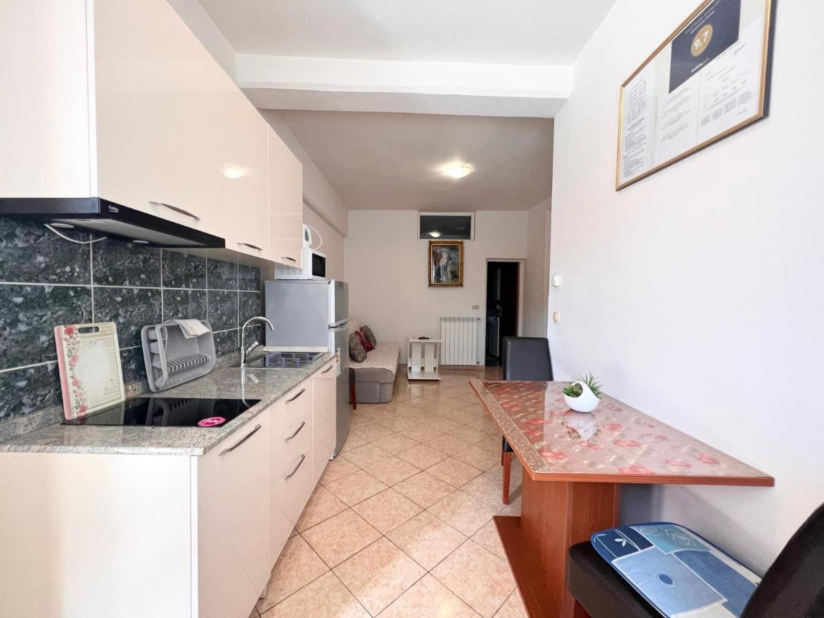 Apartments Tereza Novigrad Istria Exteriör bild